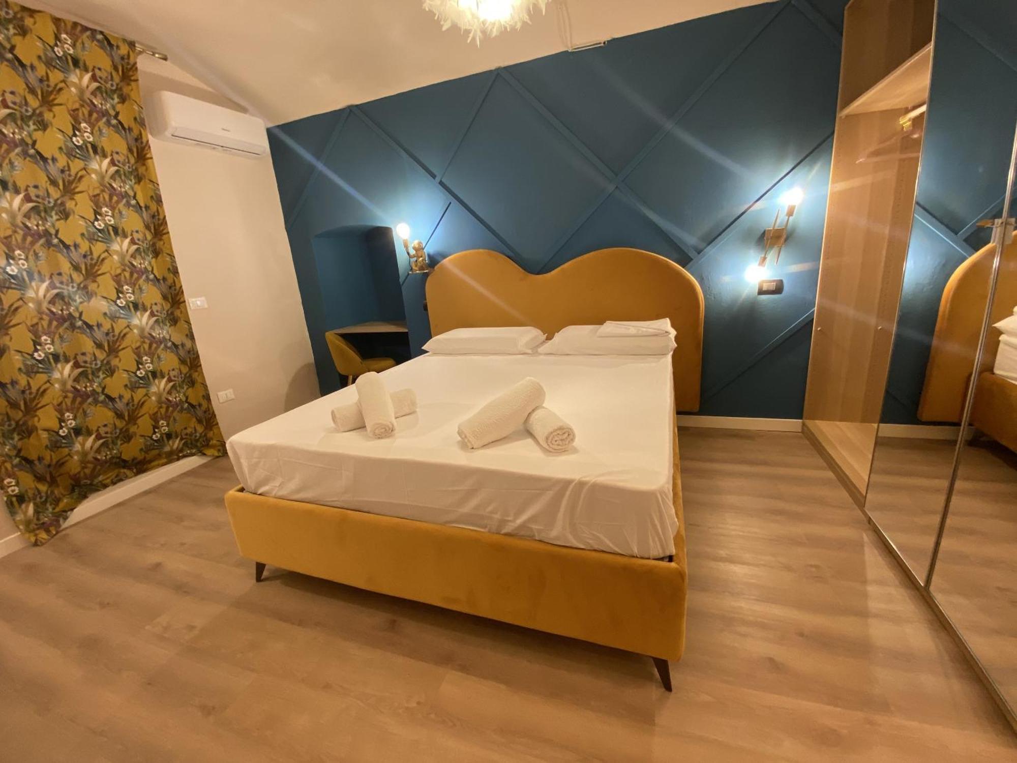 Quiet And Stylish - Center, Minutes To Station Bari
