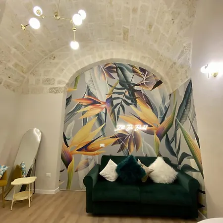 Quiet And Stylish - Bari City Center, Minutes To Station Exterior photo